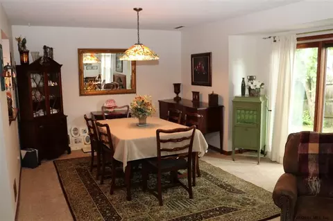 3 Quincy Ct, Glenmont, NY 12077 photo 7