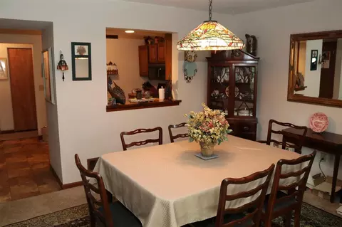 3 Quincy Ct, Glenmont, NY 12077 photo 6