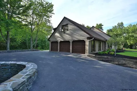 203 Murray Ave, Delmar, NY 12054 photo 2