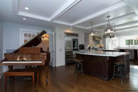 203 Murray Ave, Delmar, NY 12054 photo 3