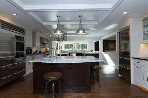 203 Murray Ave, Delmar, NY 12054 photo 4