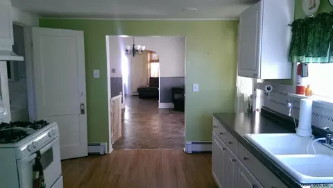 3 Clement Ave, Schenectady, NY 12304 photo 4