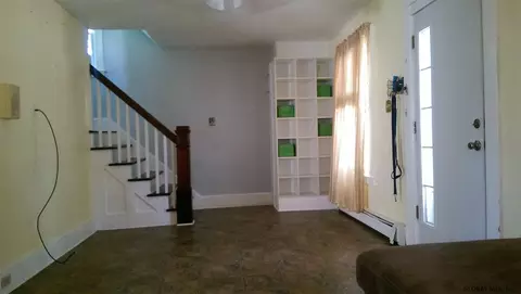 3 Clement Ave, Schenectady, NY 12304 photo 2