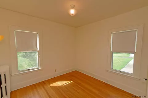 1135 Phoenix Ave, Schenectady, NY 12308 photo 15
