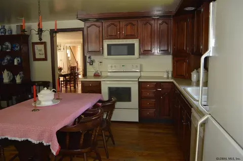 34 E Main St, Cambridge, NY 12816 photo 4