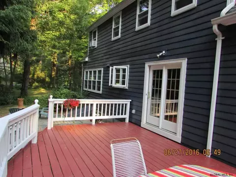 2 Saybrook Dr, Glenmont, NY 12077 photo 22