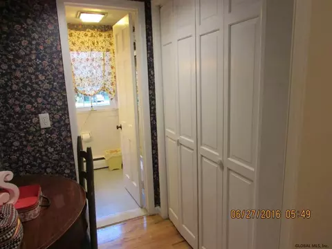 2 Saybrook Dr, Glenmont, NY 12077 photo 12