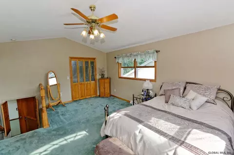 54 Bertone Dr, Schenectady, NY 12306 photo 13