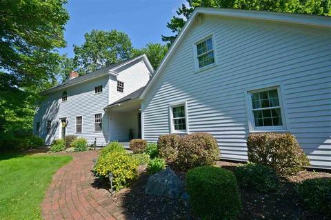 912 Charlton Rd, Schenectady, NY 12302 photo 2