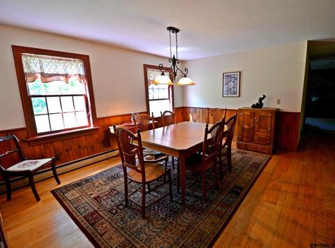 912 Charlton Rd, Schenectady, NY 12302 photo 4