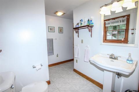 912 Charlton Rd, Schenectady, NY 12302 photo 17