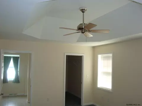 317 E Campbell Rd, Schenectady, NY 12303 photo 13