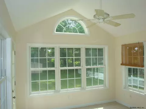 317 E Campbell Rd, Schenectady, NY 12303 photo 11