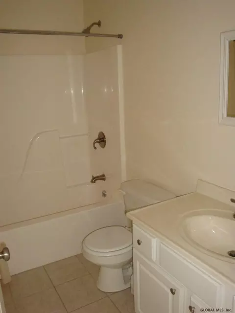 317 E Campbell Rd, Schenectady, NY 12303 photo 18