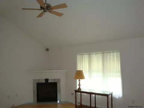 317 E Campbell Rd, Schenectady, NY 12303 photo 3