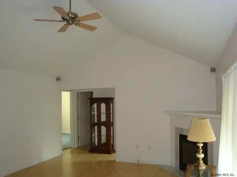 317 E Campbell Rd, Schenectady, NY 12303 photo 2