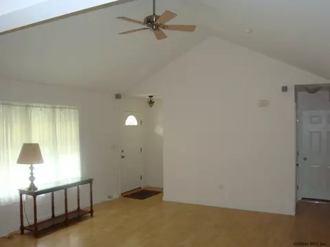 317 E Campbell Rd, Schenectady, NY 12303 photo 5
