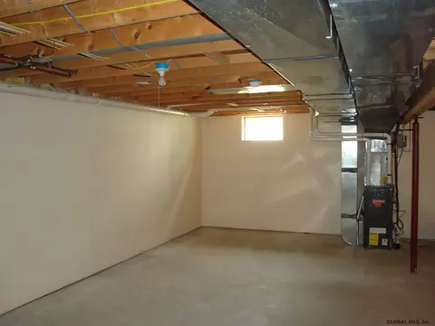 317 E Campbell Rd, Schenectady, NY 12303 photo 19
