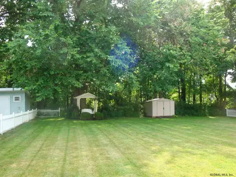 317 E Campbell Rd, Schenectady, NY 12303 photo 20