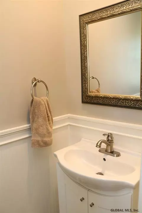 228 Adams St, Delmar, NY 12054 photo 17