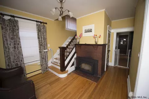 112 Front St, Schenectady, NY 12305 photo 3