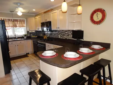 5 Werner Ave, Delmar, NY 12054 photo 4