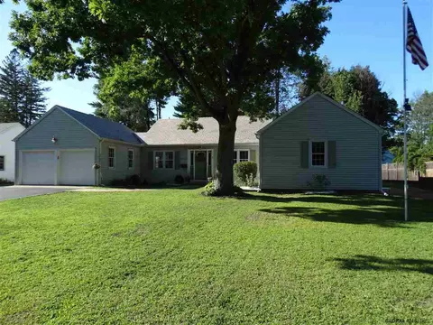 5 Werner Ave, Delmar, NY 12054 photo 1