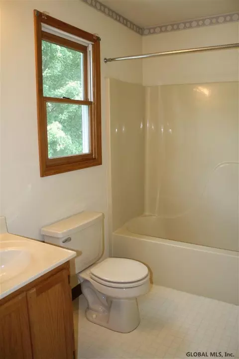 7 Verrazano Way, Halfmoon, NY 12065 photo 14