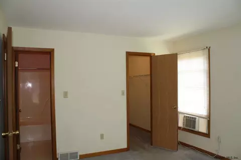 7 Verrazano Way, Halfmoon, NY 12065 photo 10