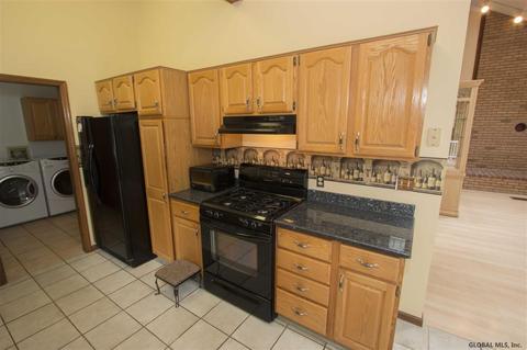 208 E High St, Malta, NY 12020 photo 5