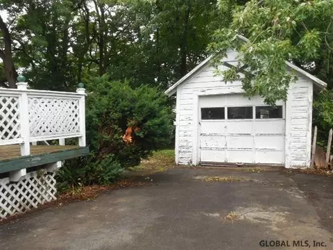 2217 Hugh St, Schenectady, NY 12306 photo 14