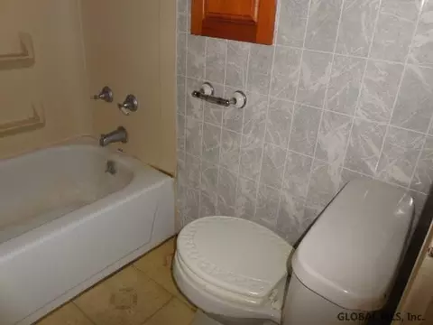 2217 Hugh St, Schenectady, NY 12306 photo 8
