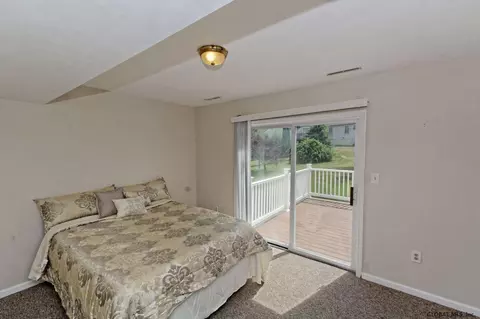 22 Trinity Pl, Selkirk, NY 12158 photo 14