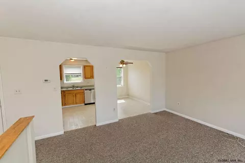 22 Trinity Pl, Selkirk, NY 12158 photo 11
