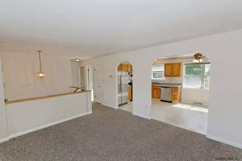 22 Trinity Pl, Selkirk, NY 12158 photo 10