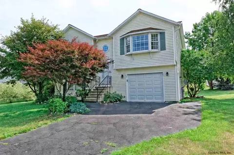 22 Trinity Pl, Selkirk, NY 12158 photo 2