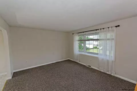 22 Trinity Pl, Selkirk, NY 12158 photo 8