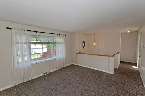 22 Trinity Pl, Selkirk, NY 12158 photo 9