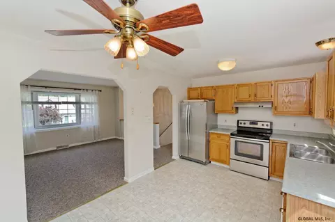 22 Trinity Pl, Selkirk, NY 12158 photo 5