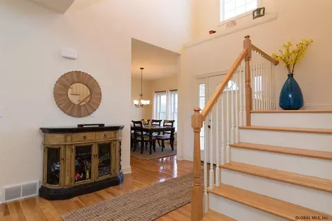 63 Brookhaven Ln, Glenmont, NY 12077 photo 2