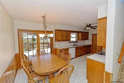 376 E Campbell Rd, Schenectady, NY 12303 photo 9