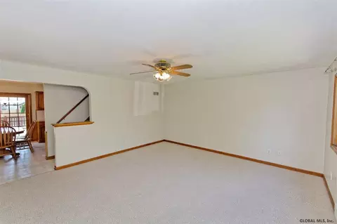 376 E Campbell Rd, Schenectady, NY 12303 photo 8