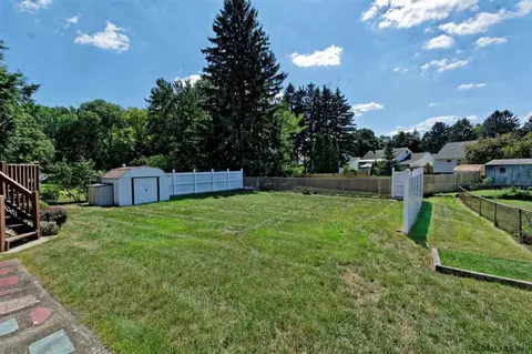 376 E Campbell Rd, Schenectady, NY 12303 photo 21