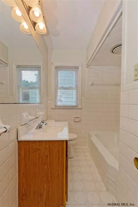 376 E Campbell Rd, Schenectady, NY 12303 photo 16