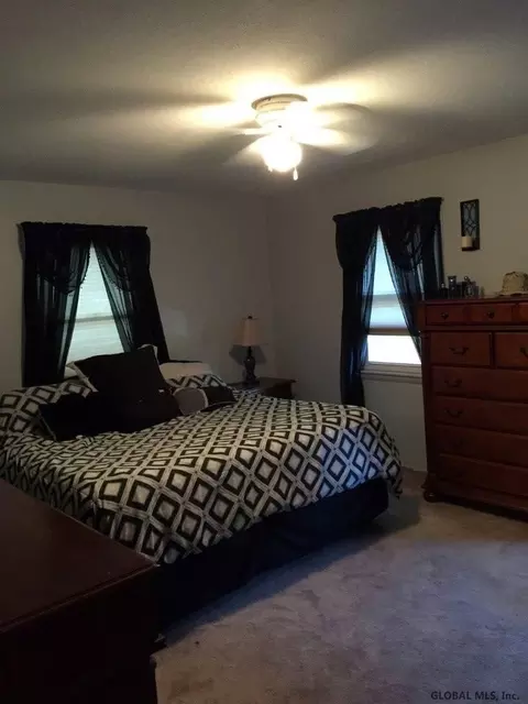 7 Ormond Dr, Schenectady, NY 12309 photo 10