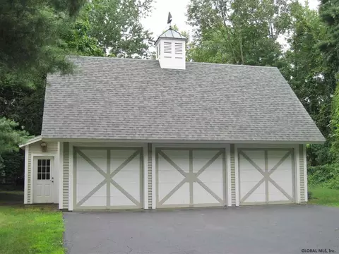 229 Elm Ave, Delmar, NY 12054 photo 18
