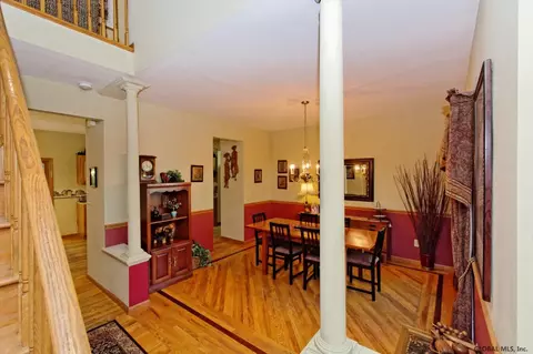 53 Patterson Dr, Glenmont, NY 12077 photo 5