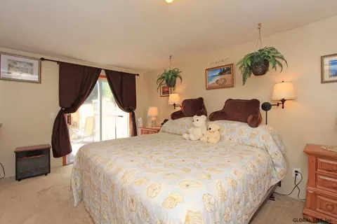 24 Pepperbush Pl, Malta, NY 12020 photo 12