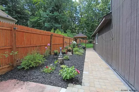 24 Pepperbush Pl, Malta, NY 12020 photo 23
