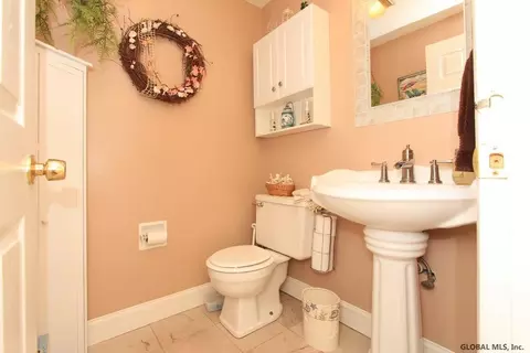 24 Pepperbush Pl, Malta, NY 12020 photo 16